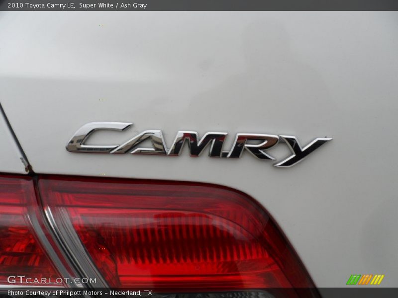 Super White / Ash Gray 2010 Toyota Camry LE