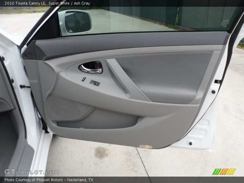 Super White / Ash Gray 2010 Toyota Camry LE