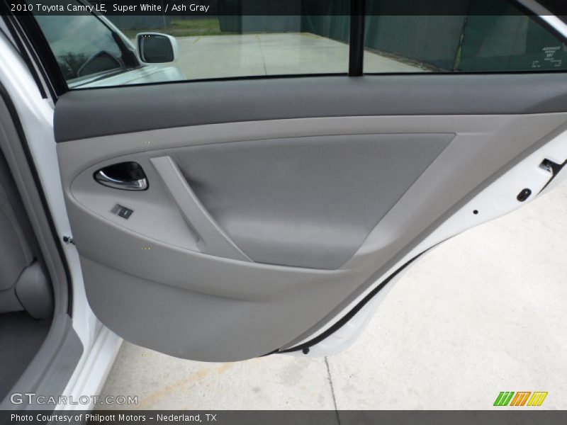 Super White / Ash Gray 2010 Toyota Camry LE