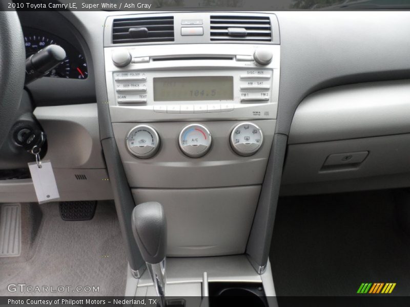 Super White / Ash Gray 2010 Toyota Camry LE