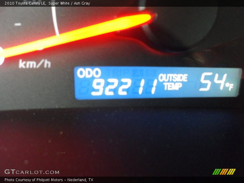 Super White / Ash Gray 2010 Toyota Camry LE