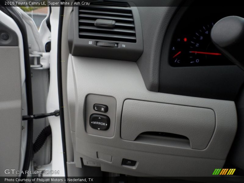 Super White / Ash Gray 2010 Toyota Camry LE