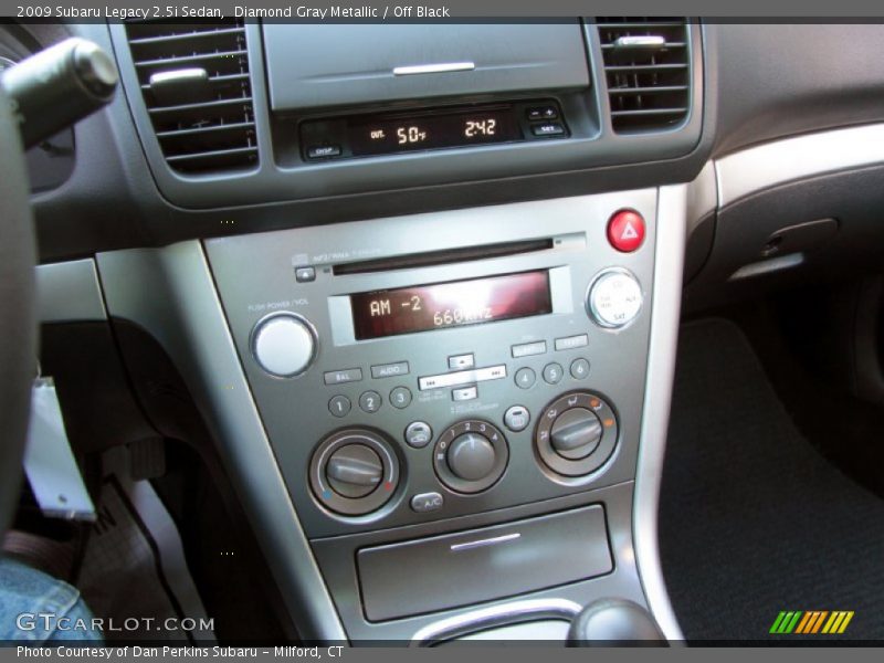 Diamond Gray Metallic / Off Black 2009 Subaru Legacy 2.5i Sedan