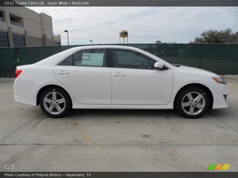  2012 Camry SE Super White