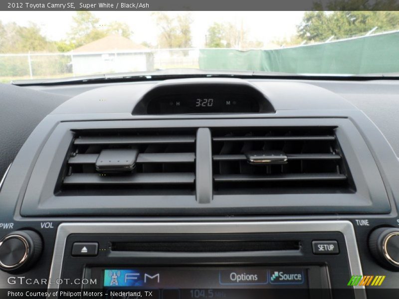 Super White / Black/Ash 2012 Toyota Camry SE