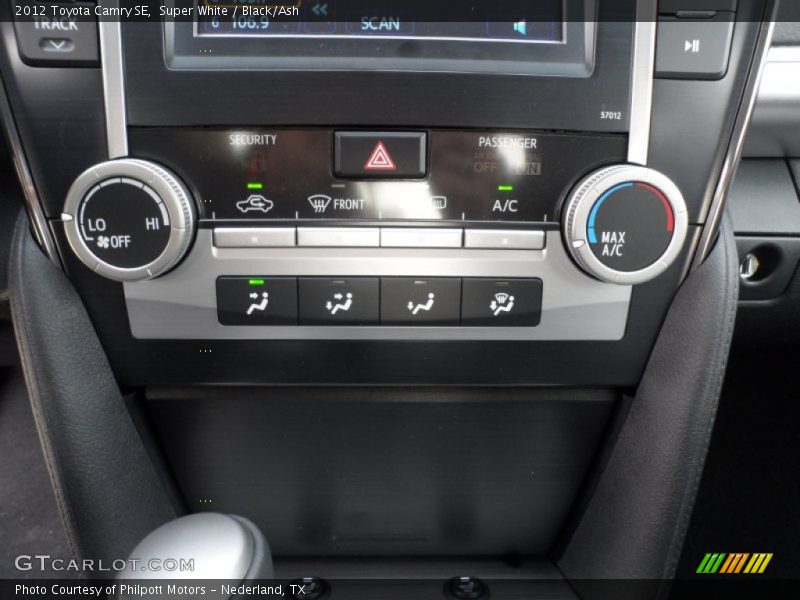 Super White / Black/Ash 2012 Toyota Camry SE