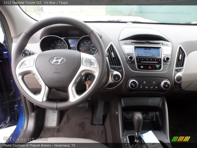 Dashboard of 2012 Tucson GLS