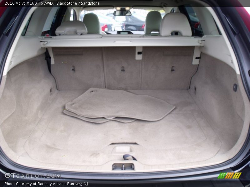 2010 XC60 T6 AWD Trunk