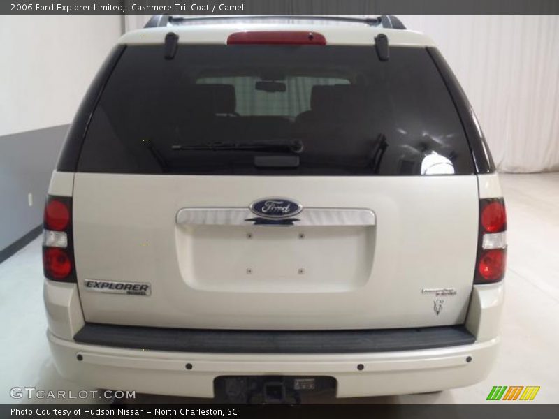Cashmere Tri-Coat / Camel 2006 Ford Explorer Limited