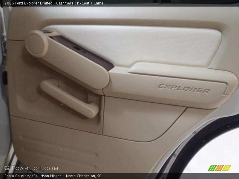 Cashmere Tri-Coat / Camel 2006 Ford Explorer Limited