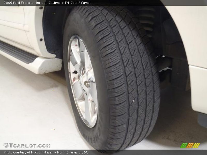 Cashmere Tri-Coat / Camel 2006 Ford Explorer Limited