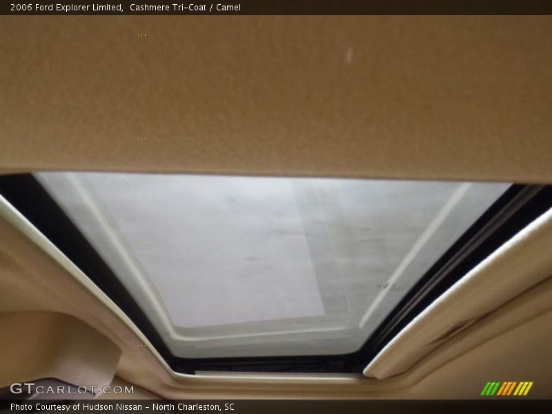 Cashmere Tri-Coat / Camel 2006 Ford Explorer Limited