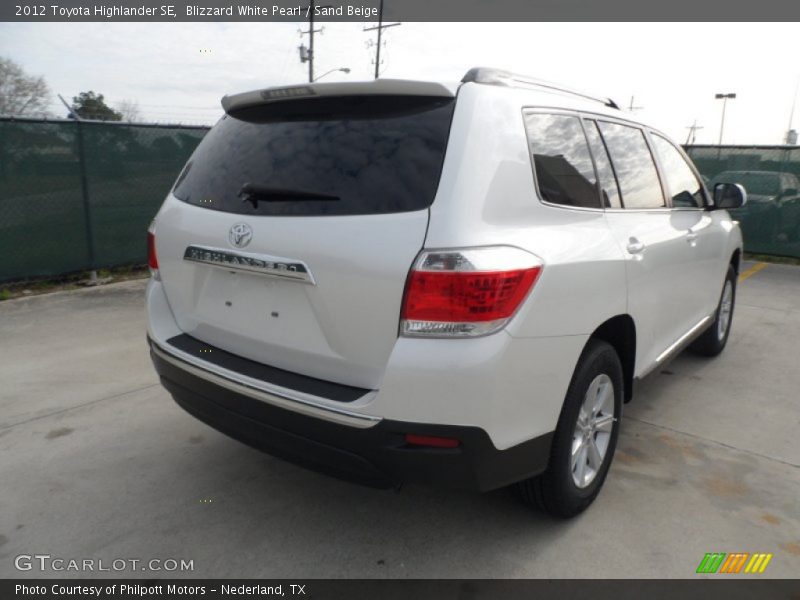 Blizzard White Pearl / Sand Beige 2012 Toyota Highlander SE
