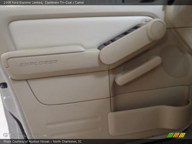 Cashmere Tri-Coat / Camel 2006 Ford Explorer Limited