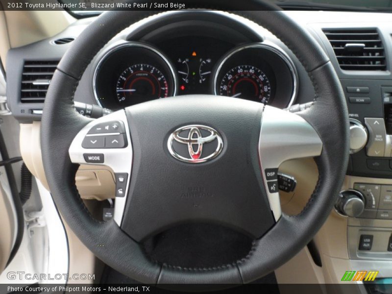 Blizzard White Pearl / Sand Beige 2012 Toyota Highlander SE