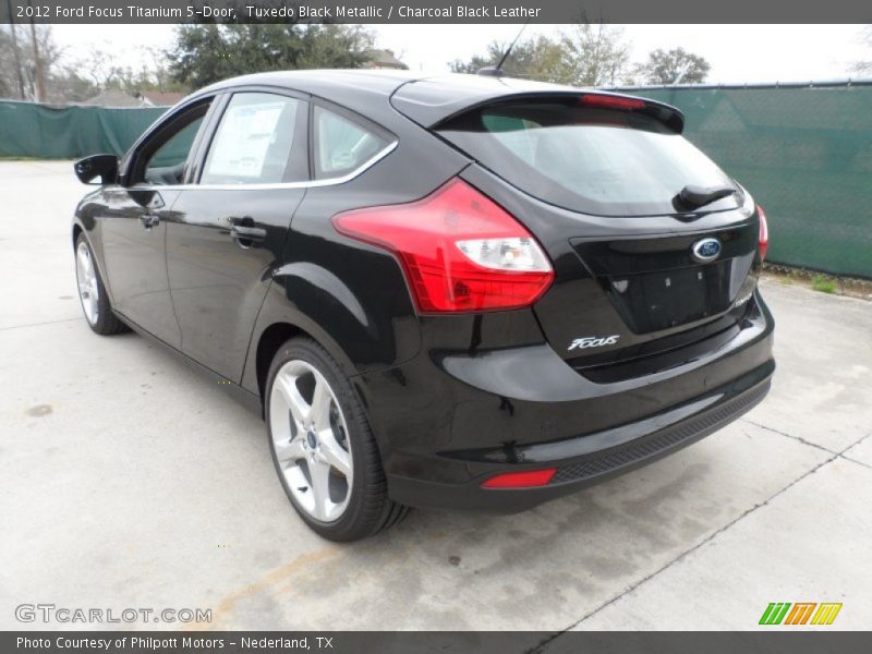 Tuxedo Black Metallic / Charcoal Black Leather 2012 Ford Focus Titanium 5-Door