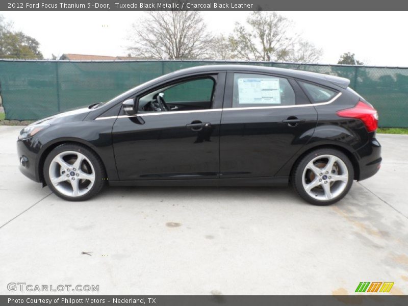 Tuxedo Black Metallic / Charcoal Black Leather 2012 Ford Focus Titanium 5-Door