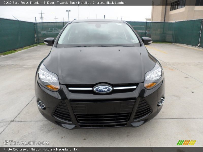 Tuxedo Black Metallic / Charcoal Black Leather 2012 Ford Focus Titanium 5-Door