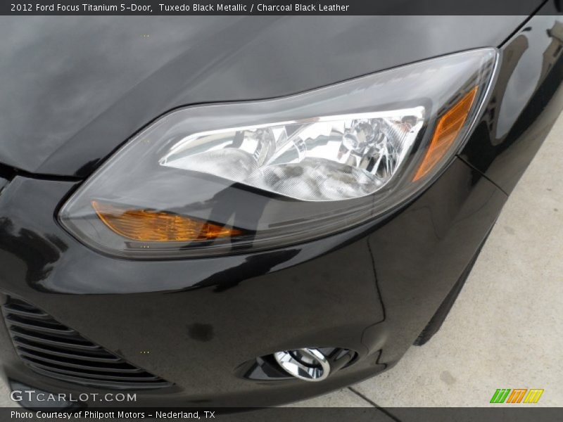 Tuxedo Black Metallic / Charcoal Black Leather 2012 Ford Focus Titanium 5-Door