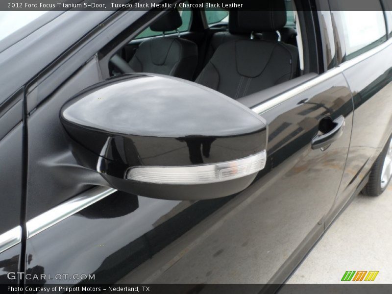 Tuxedo Black Metallic / Charcoal Black Leather 2012 Ford Focus Titanium 5-Door