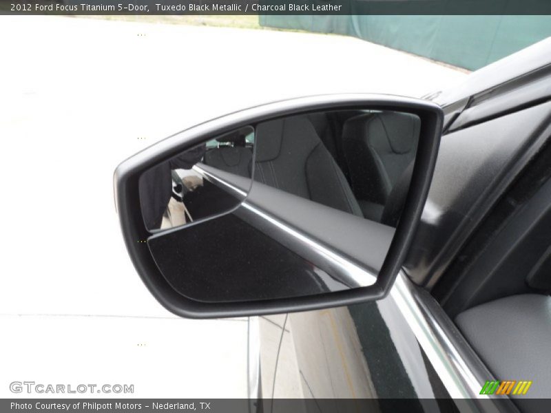 Tuxedo Black Metallic / Charcoal Black Leather 2012 Ford Focus Titanium 5-Door