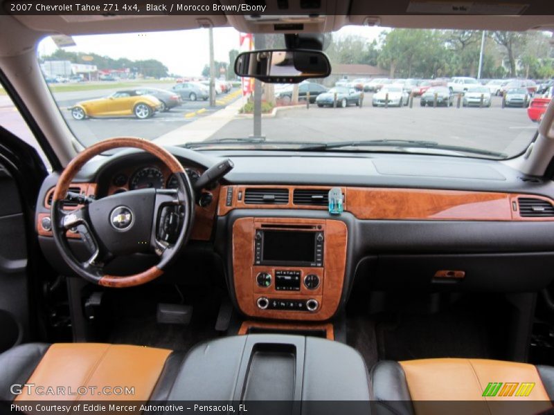 Dashboard of 2007 Tahoe Z71 4x4