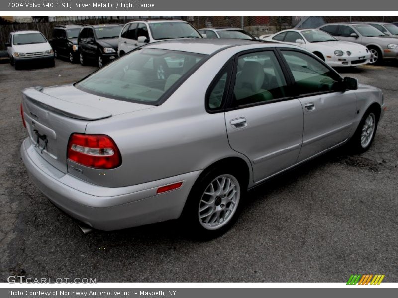 Silver Metallic / Light Taupe 2004 Volvo S40 1.9T
