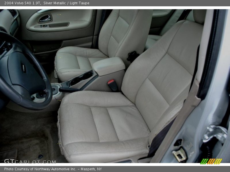 Silver Metallic / Light Taupe 2004 Volvo S40 1.9T