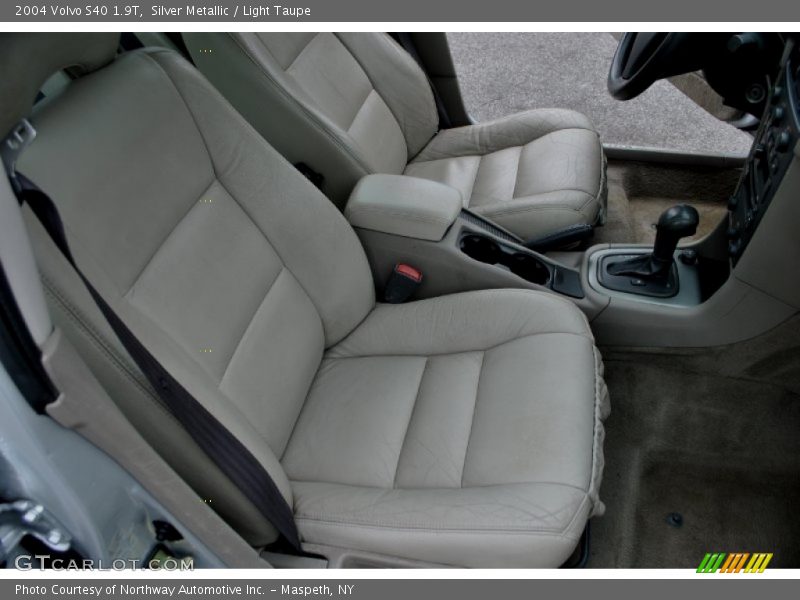 Silver Metallic / Light Taupe 2004 Volvo S40 1.9T