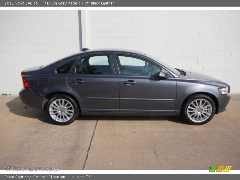 Titanium Grey Metallic / Off Black Leather 2011 Volvo S40 T5