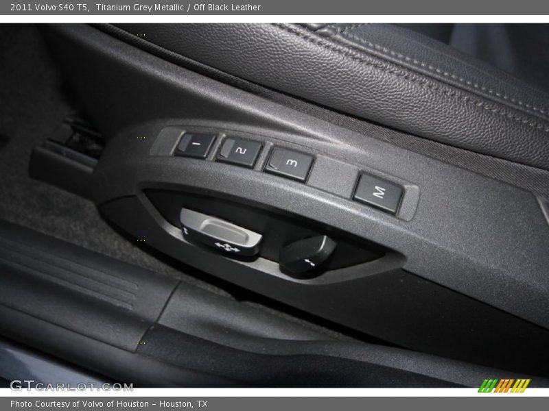 Titanium Grey Metallic / Off Black Leather 2011 Volvo S40 T5
