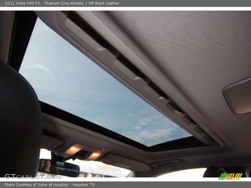 Titanium Grey Metallic / Off Black Leather 2011 Volvo S40 T5