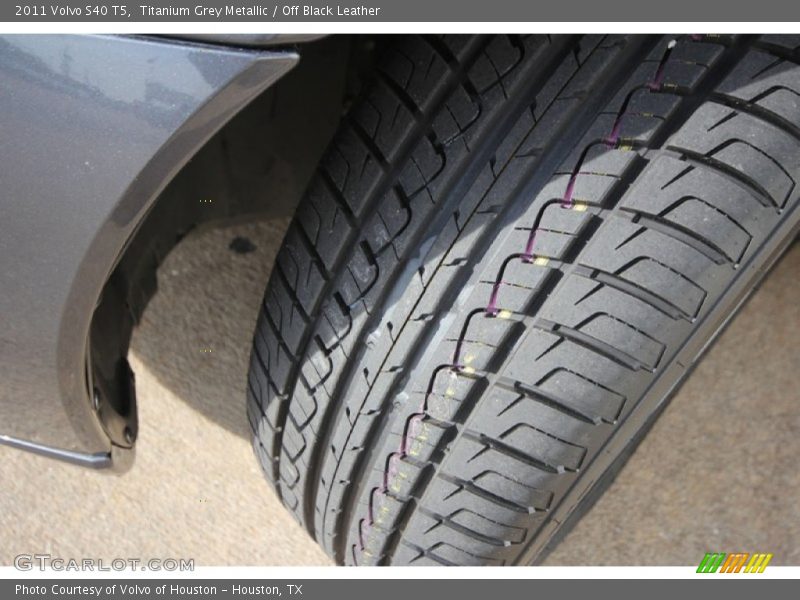 Titanium Grey Metallic / Off Black Leather 2011 Volvo S40 T5