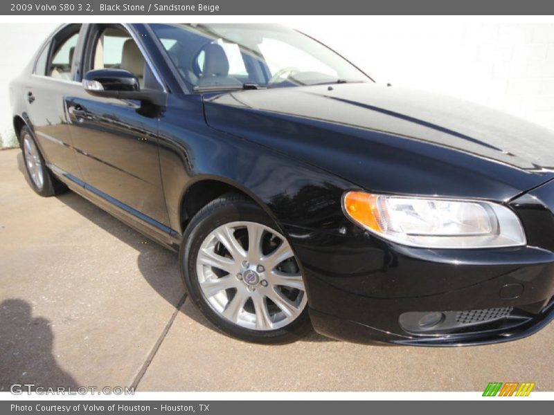 Black Stone / Sandstone Beige 2009 Volvo S80 3.2