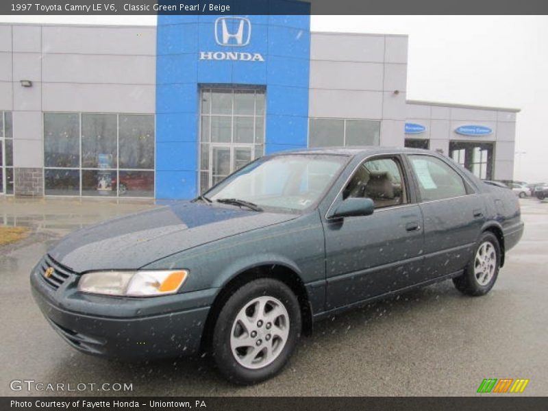 Classic Green Pearl / Beige 1997 Toyota Camry LE V6