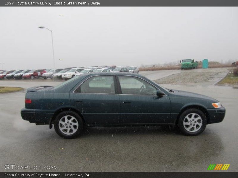 Classic Green Pearl / Beige 1997 Toyota Camry LE V6