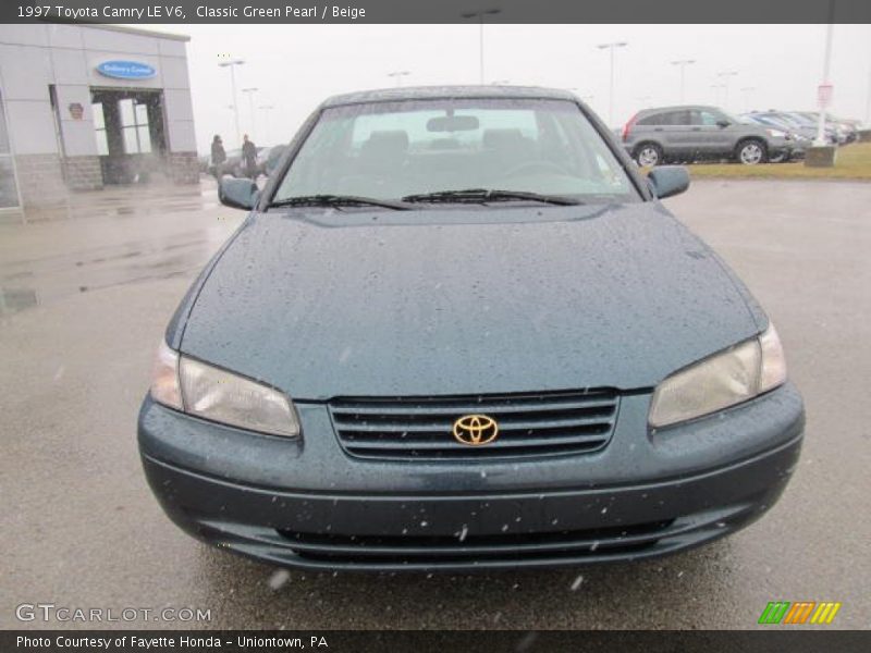 Classic Green Pearl / Beige 1997 Toyota Camry LE V6