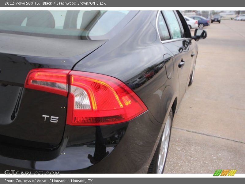 Black / Beechwood Brown/Off Black 2012 Volvo S60 T5