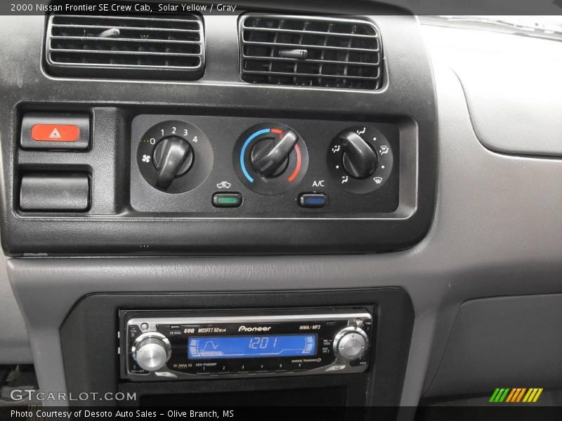 Solar Yellow / Gray 2000 Nissan Frontier SE Crew Cab