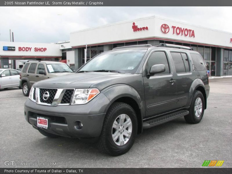 Storm Gray Metallic / Graphite 2005 Nissan Pathfinder LE