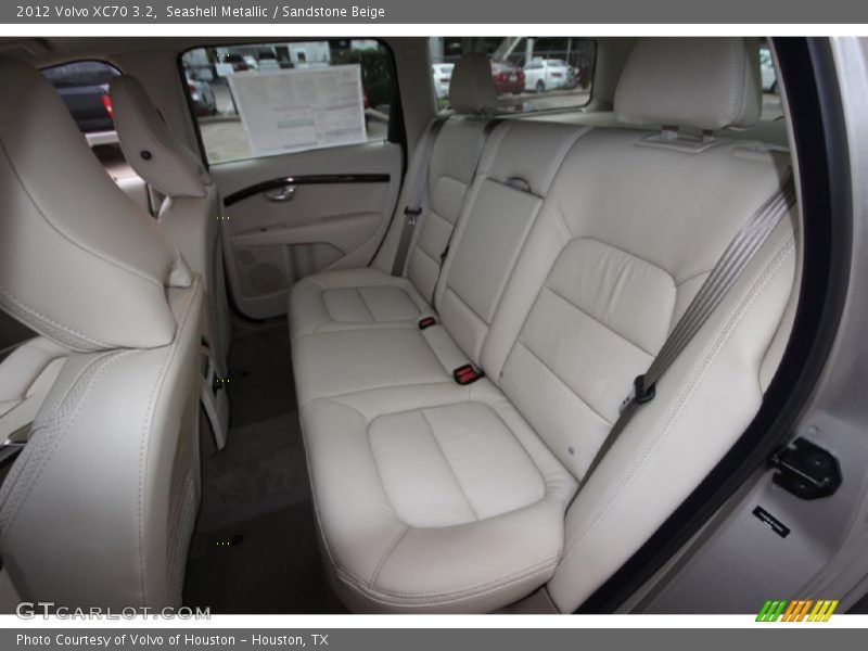Seashell Metallic / Sandstone Beige 2012 Volvo XC70 3.2