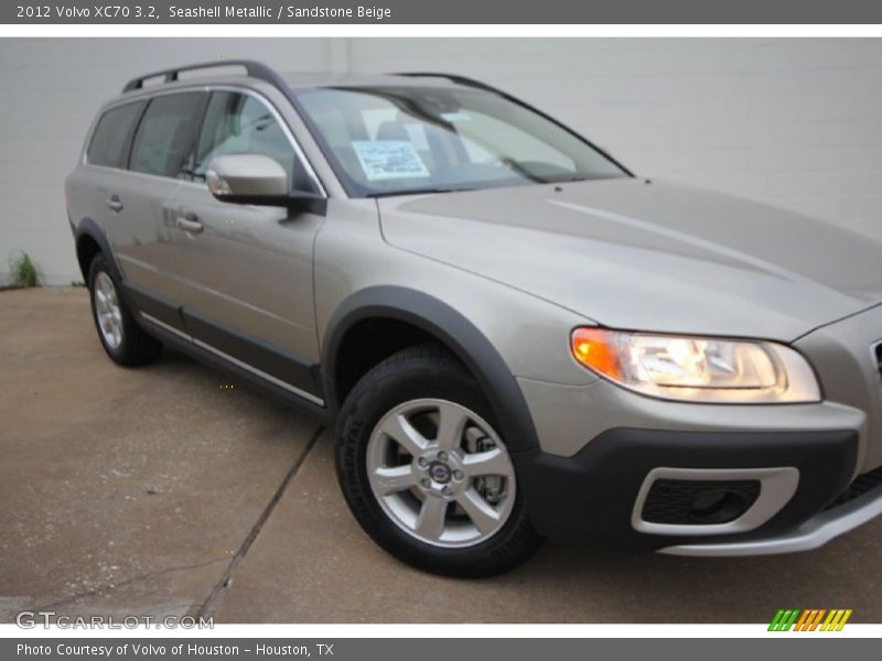 Seashell Metallic / Sandstone Beige 2012 Volvo XC70 3.2