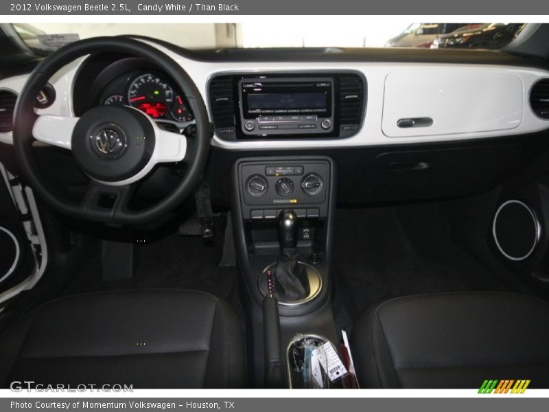 Candy White / Titan Black 2012 Volkswagen Beetle 2.5L