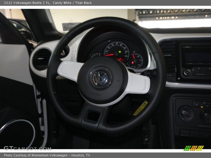 Candy White / Titan Black 2012 Volkswagen Beetle 2.5L
