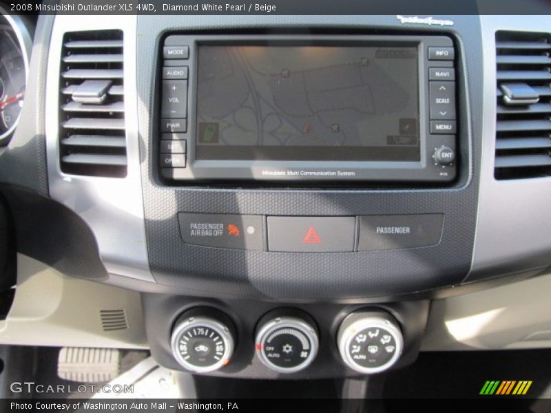Diamond White Pearl / Beige 2008 Mitsubishi Outlander XLS 4WD