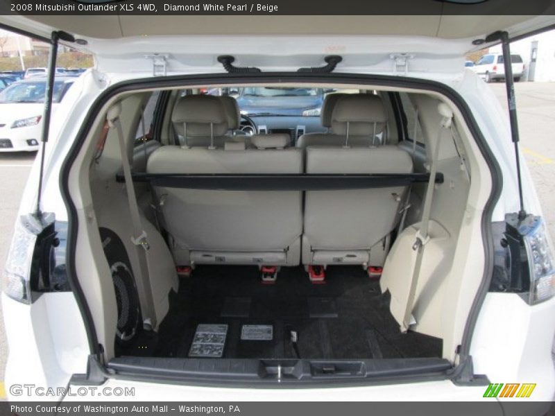 Diamond White Pearl / Beige 2008 Mitsubishi Outlander XLS 4WD