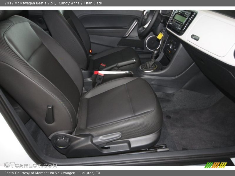 Candy White / Titan Black 2012 Volkswagen Beetle 2.5L