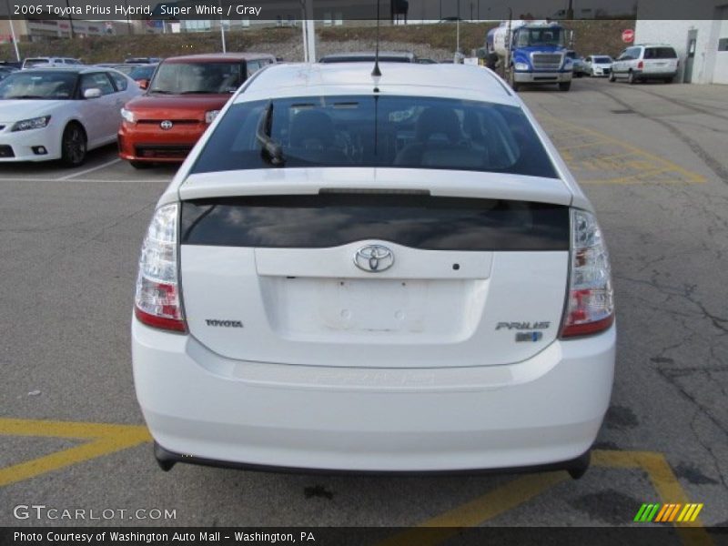 Super White / Gray 2006 Toyota Prius Hybrid