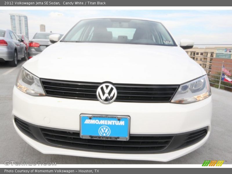 Candy White / Titan Black 2012 Volkswagen Jetta SE Sedan
