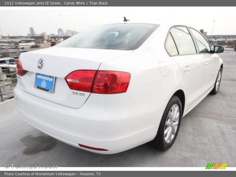Candy White / Titan Black 2012 Volkswagen Jetta SE Sedan